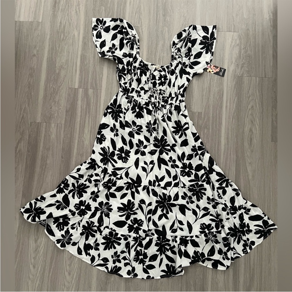 Blush Monochrome Floral Dress small